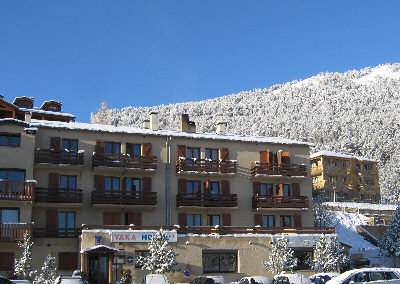 Hotel Yaka  aux Angles sous la neige d'hiver 